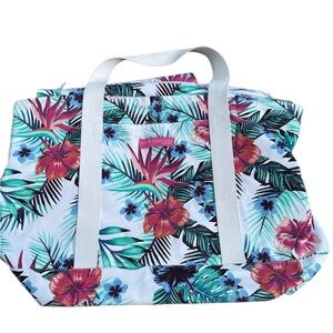 Beautiful salty starfish bag